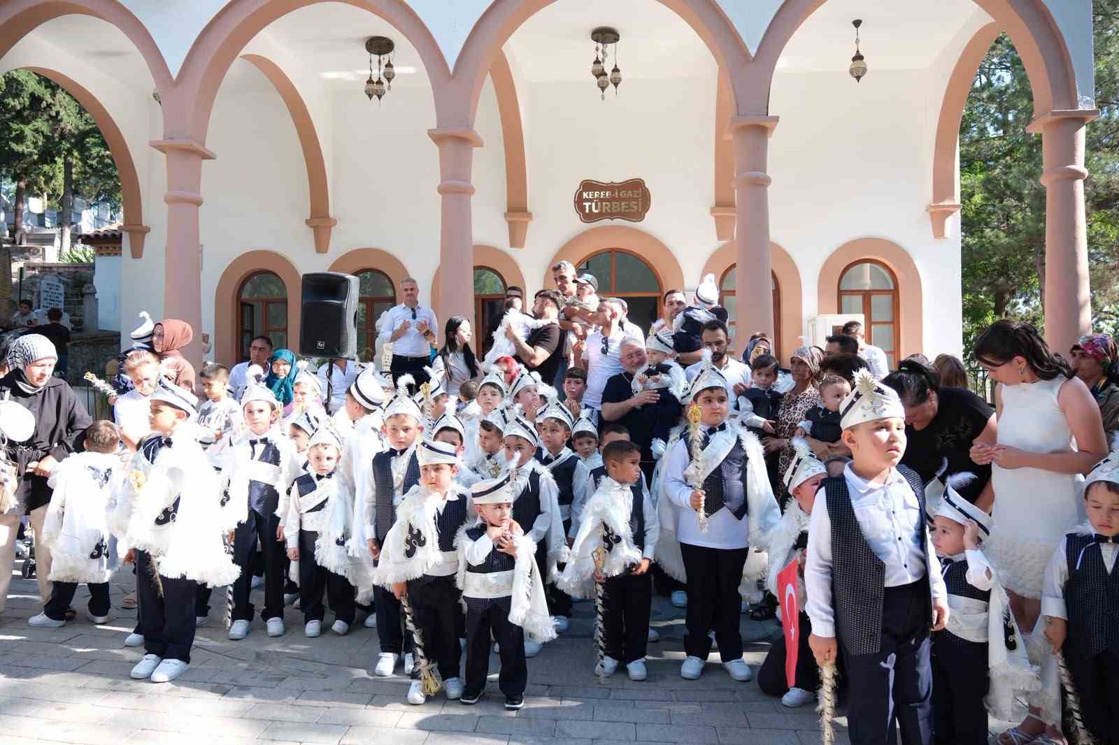 Çorum Belediyesi’nin çocuk şenliği ve geleneksel sünnet şöleni renkli görüntülere sahne oldu