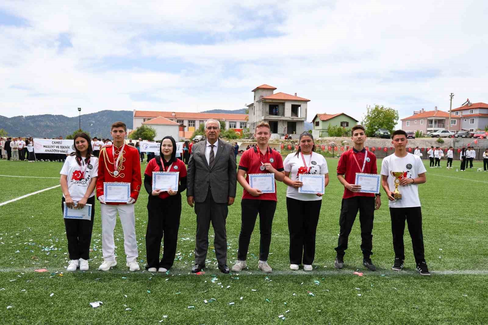&Ccedil;ameli&rsquo;de 19 Mayıs Atat&uuml;rk&rsquo;&uuml; Anma, Gen&ccedil;lik ve Spor Bayramı coşkuyla kutlandı