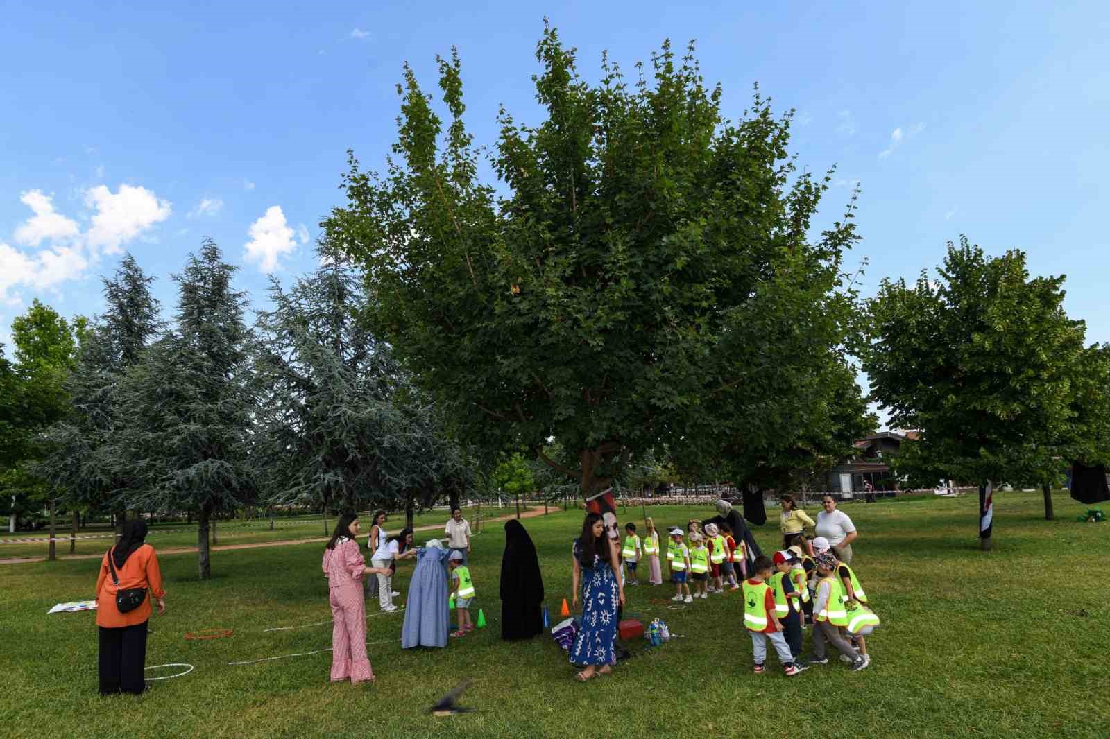 Osmangazi&rsquo;de minikler yaza merhaba etkinliğinde buluştu