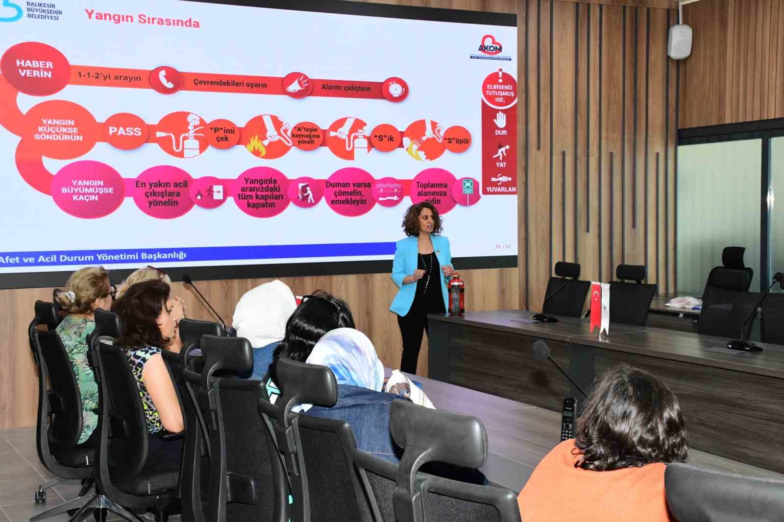 BALMEK kursiyerlerine "Afet Farkındalık Eğitimi"