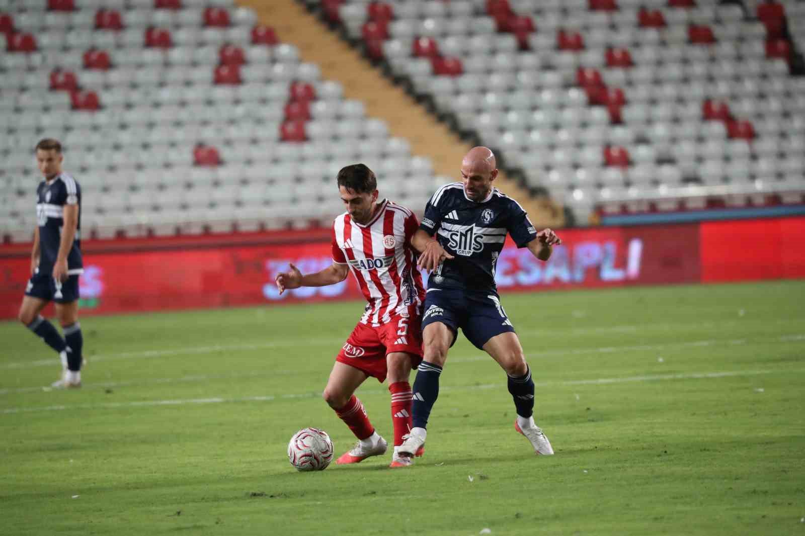 Trendyol 1. Lig: Antalyaspor: 1 - Sarıyer: 2