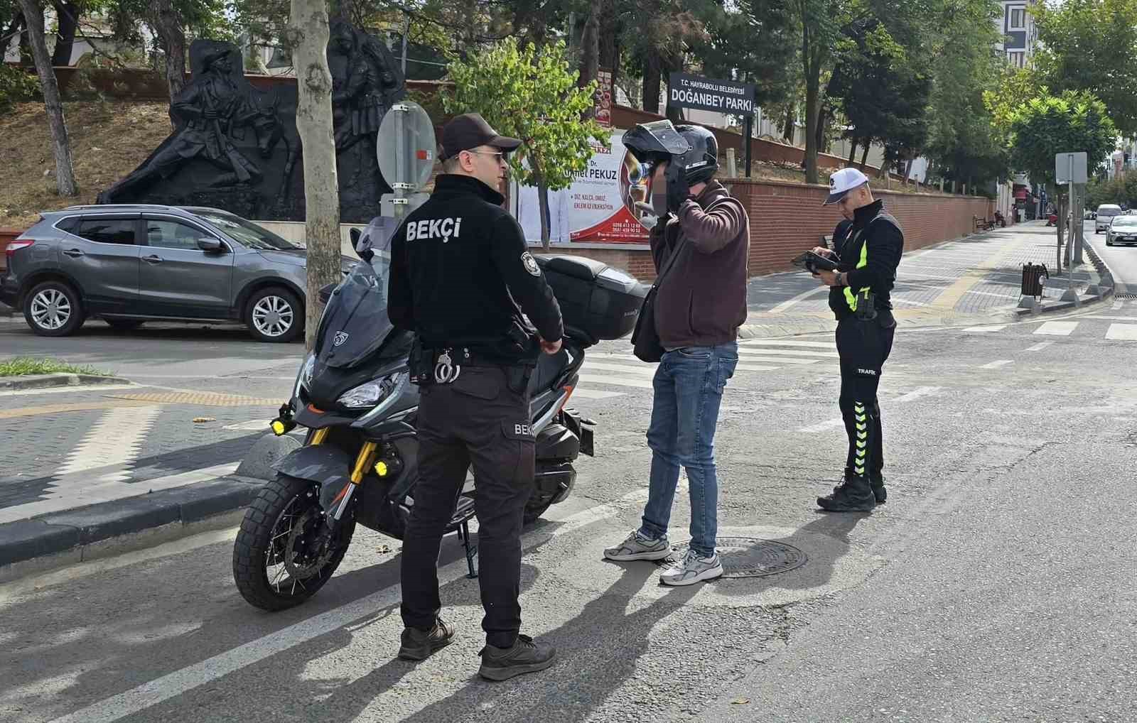 Hayrabolu’da motosiklet sürücülerine yönelik denetim