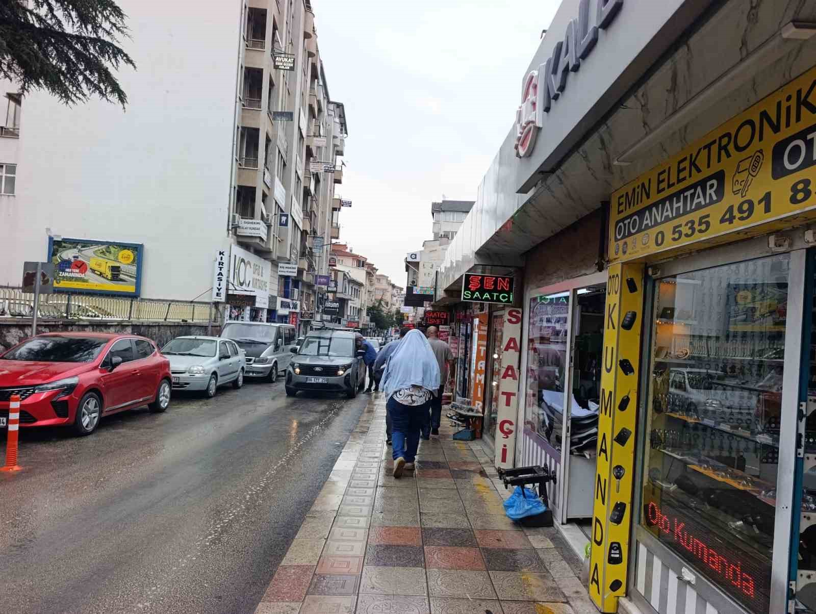 Afyonkarahisar’da yağışlı hava etkili oldu
