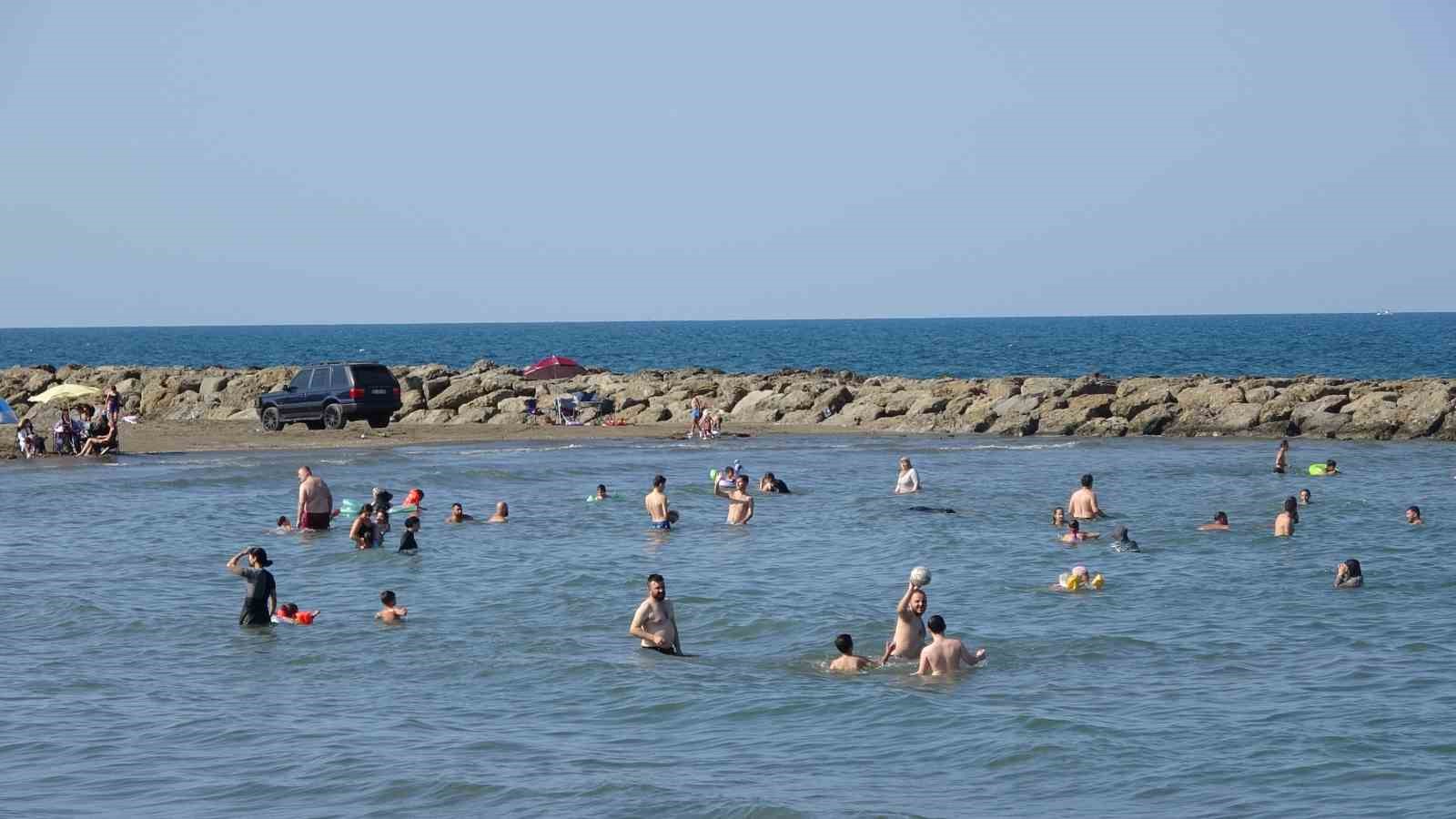 Samsun&rsquo;da dalgakıranların oluşturduğu koylar Ege ve Akdeniz&rsquo;i aratmıyor