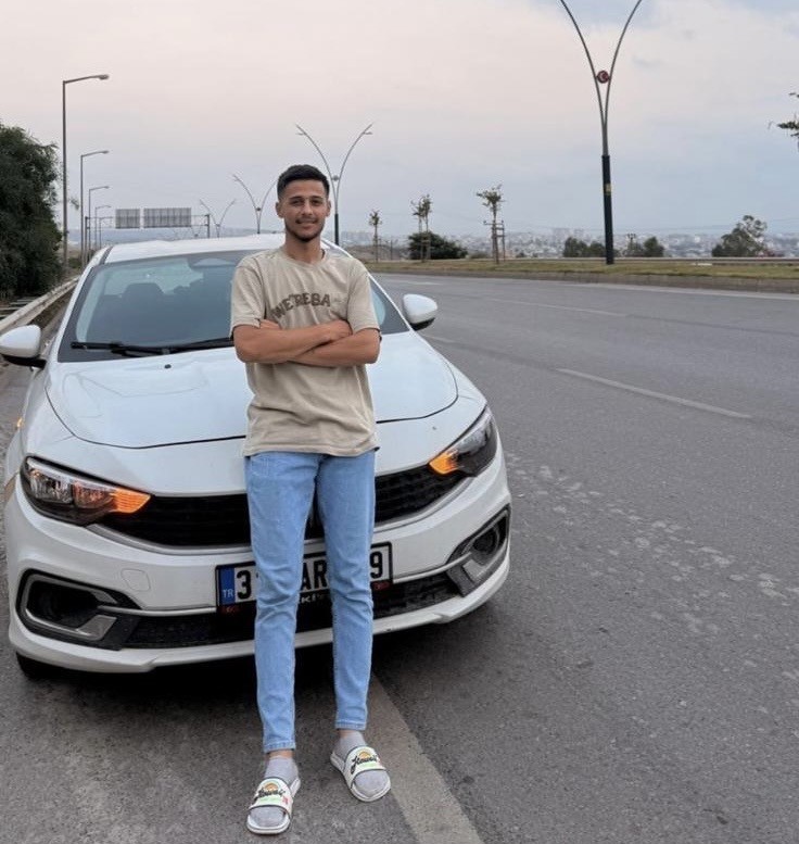 İki gence mezar olan otomobilin s&uuml;r&uuml;c&uuml;s&uuml; alkoll&uuml; &ccedil;ıktı