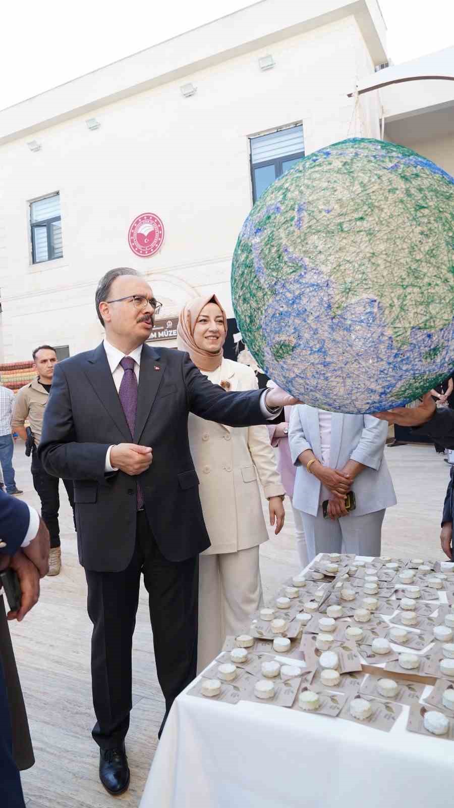 Siirt&rsquo;te atık malzemeler sanat eserine d&ouml;n&uuml;şt&uuml;