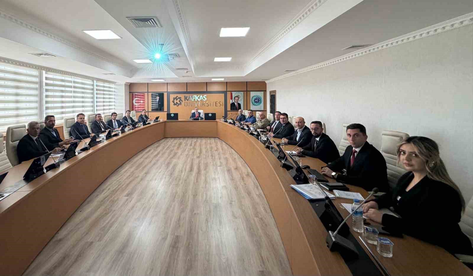 Kars’ta üniversite öğrencileri için güvenlik zirvesi