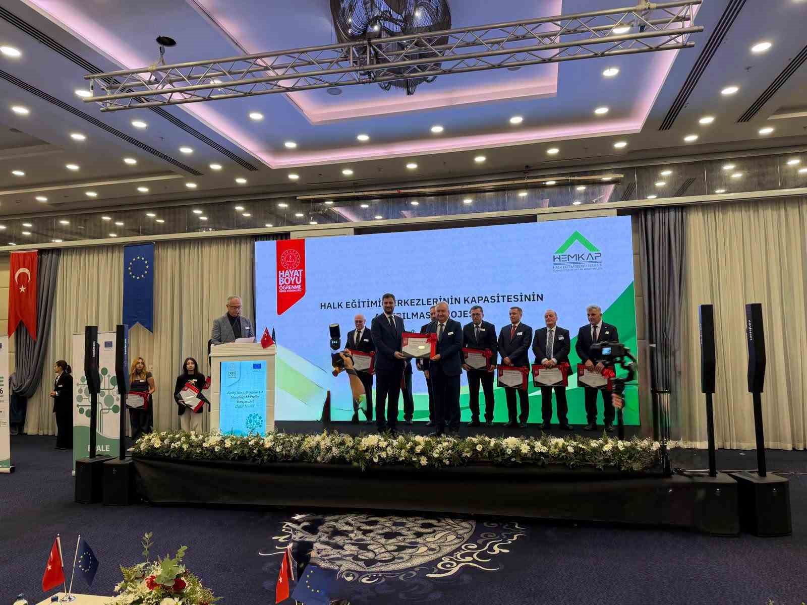 Niğde Halk Eğitimi Merkezi Türkiye 3.’sü oldu