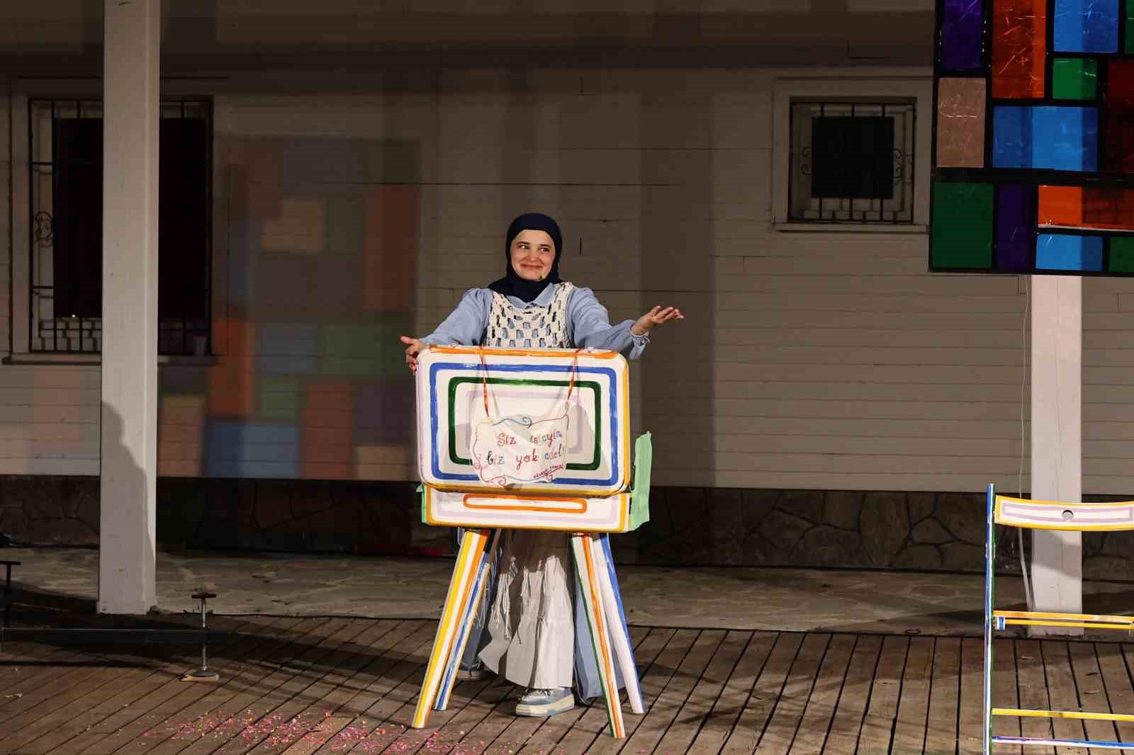 Kadın Oyunları Festivali "Gözbağcı" ile başladı