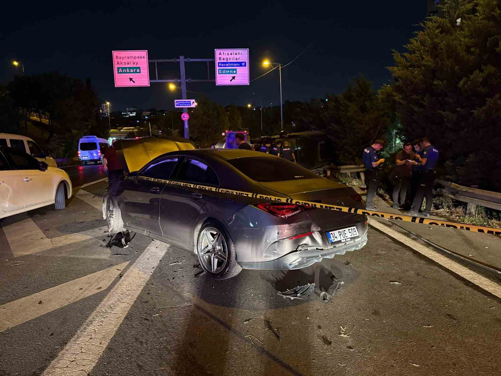 Esenler’de makas atan minibüs zincirleme kazaya neden oldu: 1 ölü, 5 yaralı