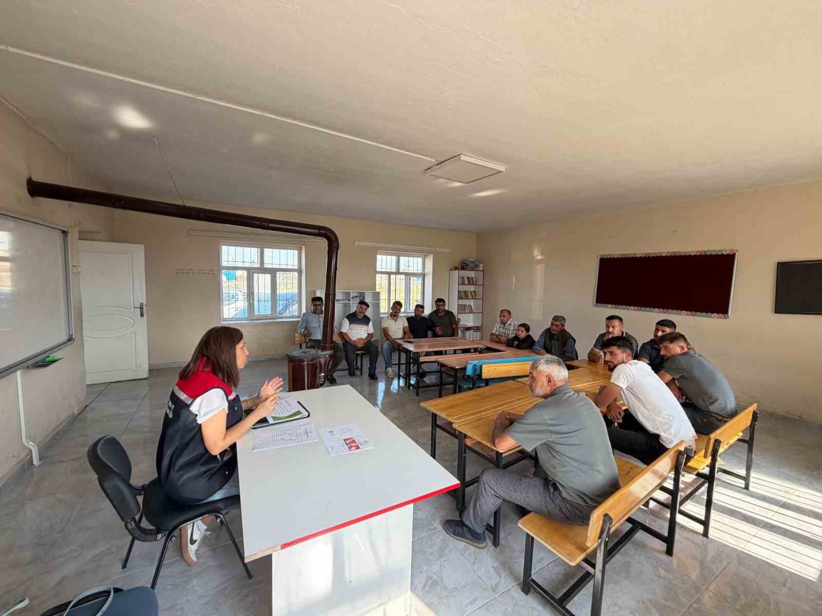 Kars&rsquo;ta tarımın geleceği sahada şekilleniyor: Ekipler k&ouml;y k&ouml;y &uuml;reticileri dinliyor