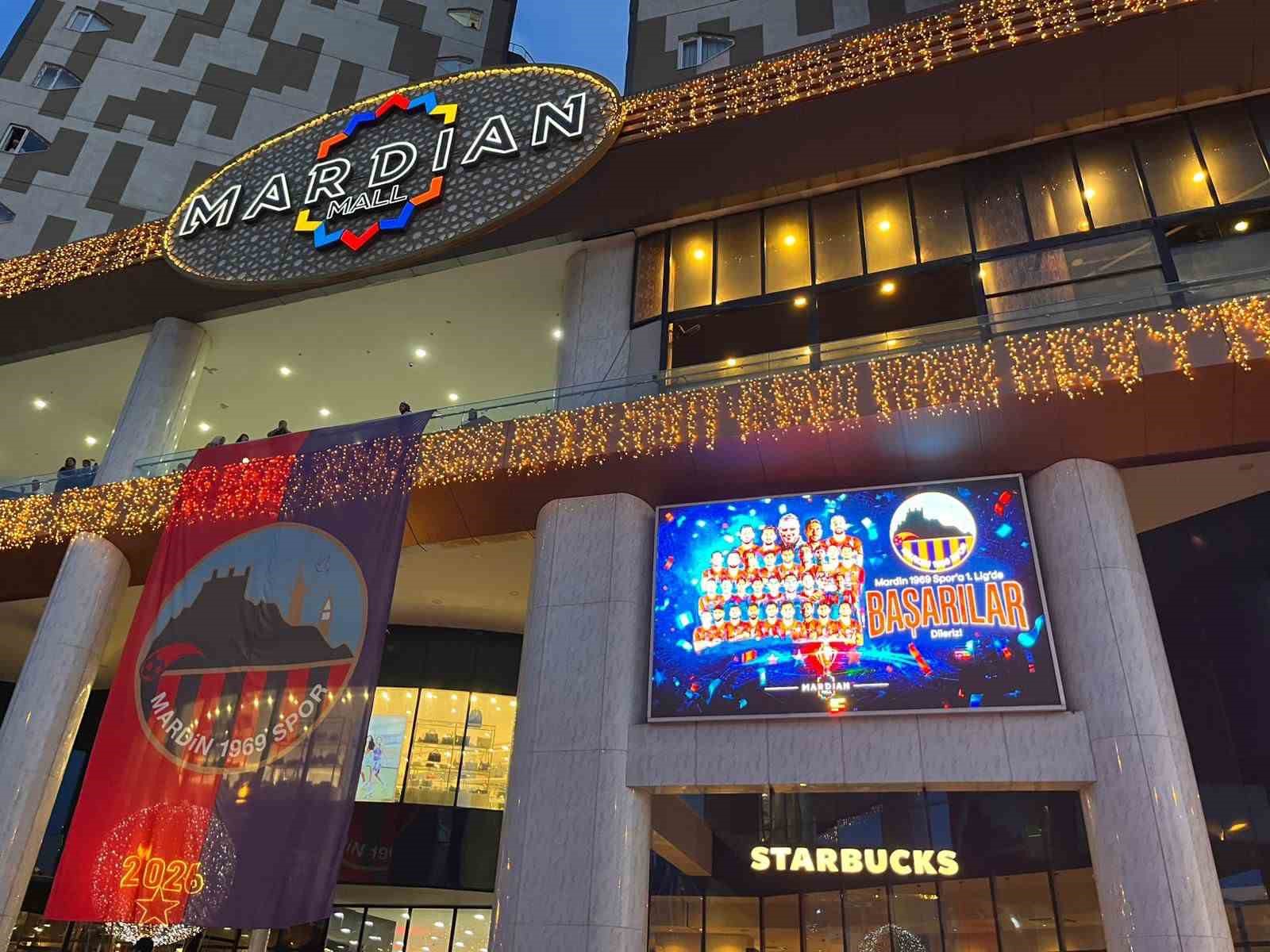 Mardin&rsquo;de şampiyonluk gecesinin adresi Mardian Mall oldu
