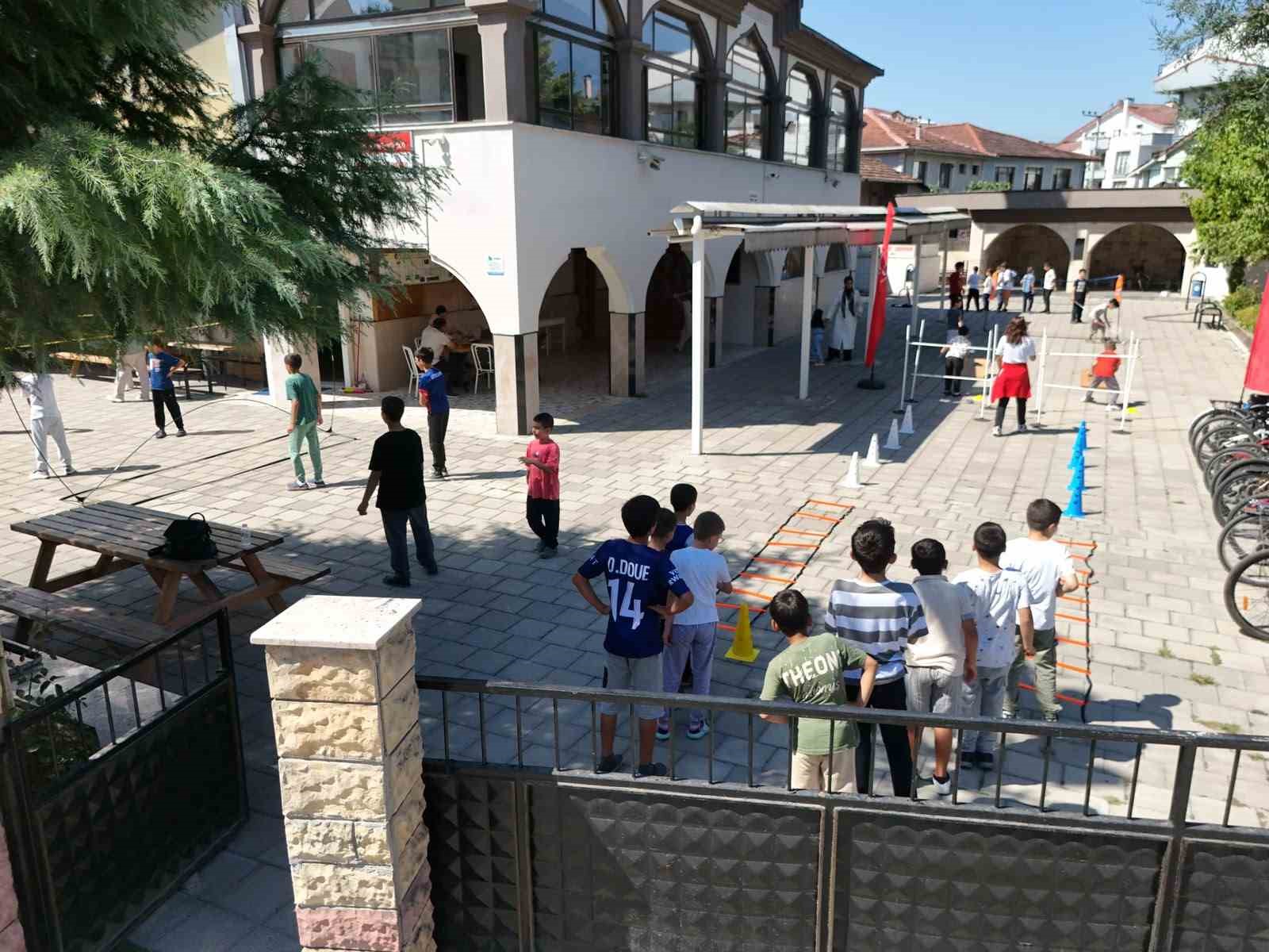 Kur’an kursu öğrencileri keyifli zaman geçirdi