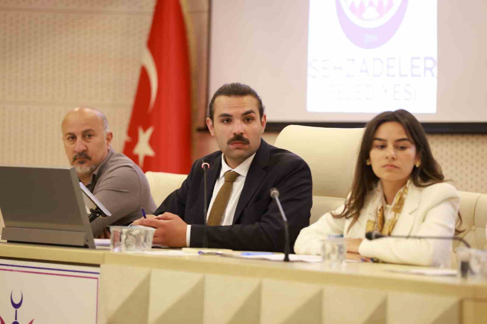 Şehzadeler Meclisi’nde 18 karar birden