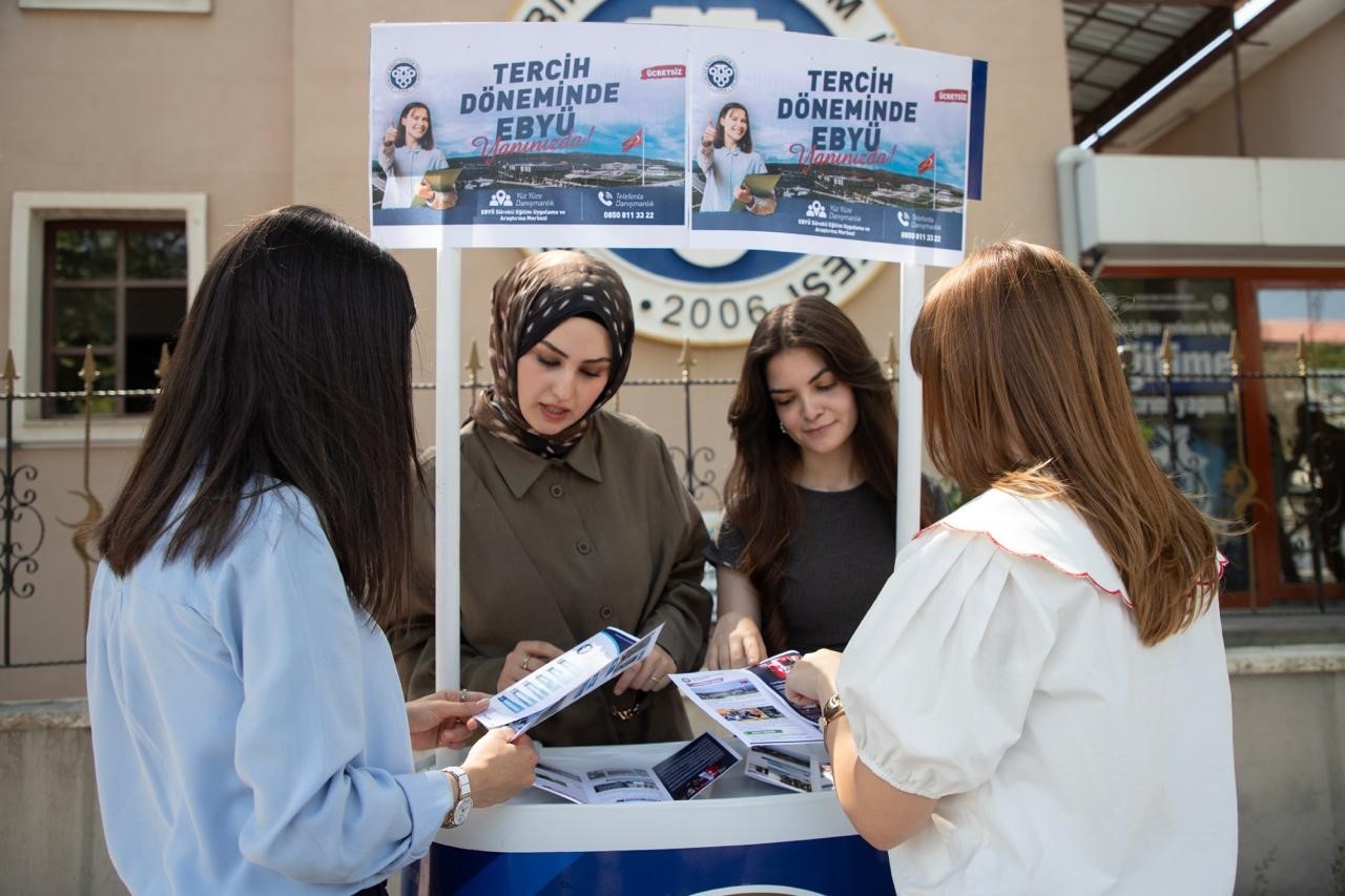 EBYÜ’den tercih döneminde aday öğrencilere danışmanlık desteği
