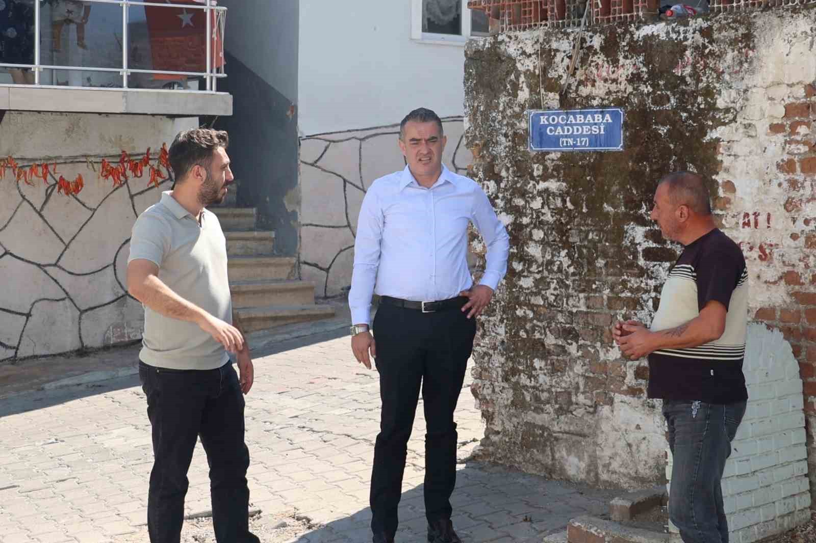 Ko&ccedil;arlı&rsquo;da yol yenileme &ccedil;alışmaları s&uuml;r&uuml;yor