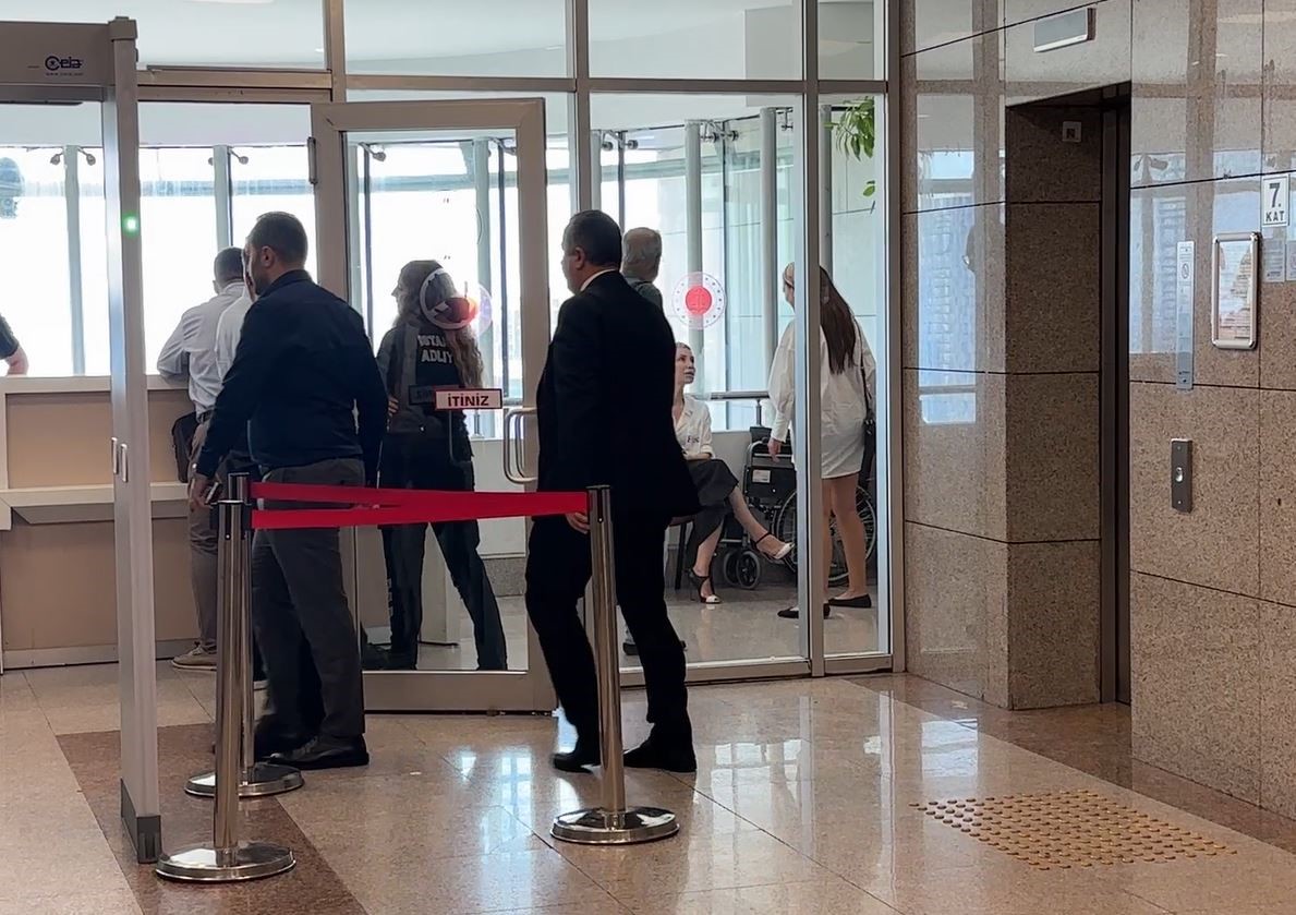 "Ahbaplar Su&ccedil; &Ouml;rg&uuml;t&uuml;" soruşturmasında Ece &Uuml;ner adliyeye geldi