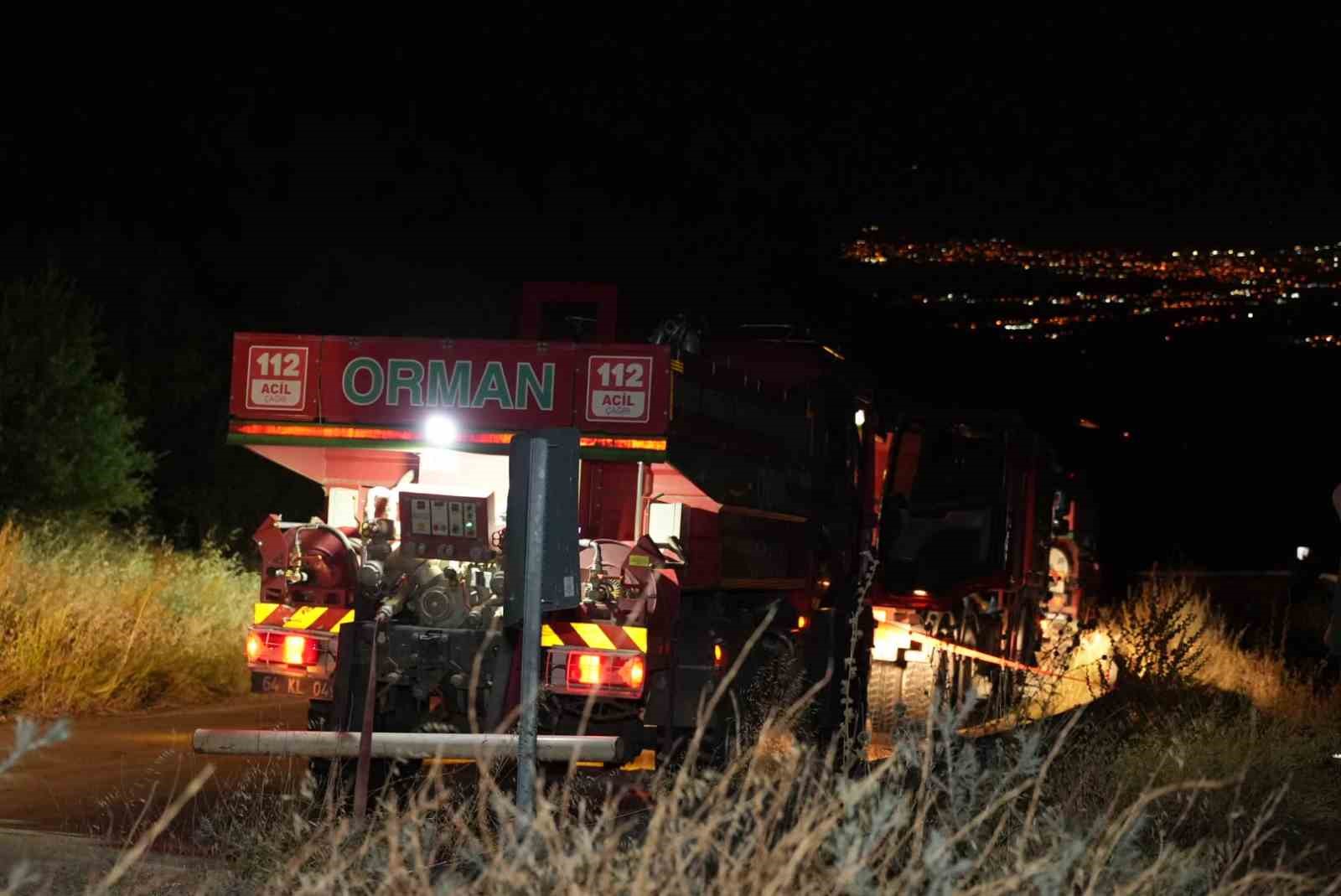 Denizli’deki orman yangını gece saatlerinde rüzgarın etkisiyle tekrardan etkili oldu