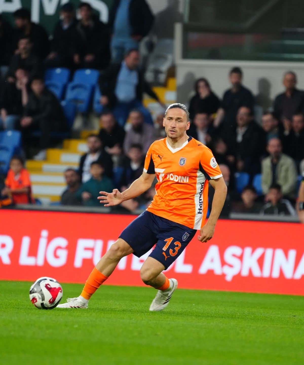RAMS Başakşehir, Miguel Crespo ile yollarını ayırdı