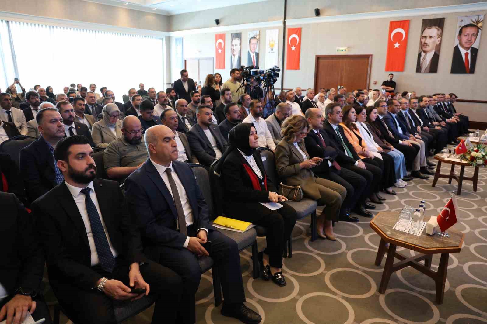 Yazıcı: "Yeni anayasa, referandumla hayat bulacaktır"