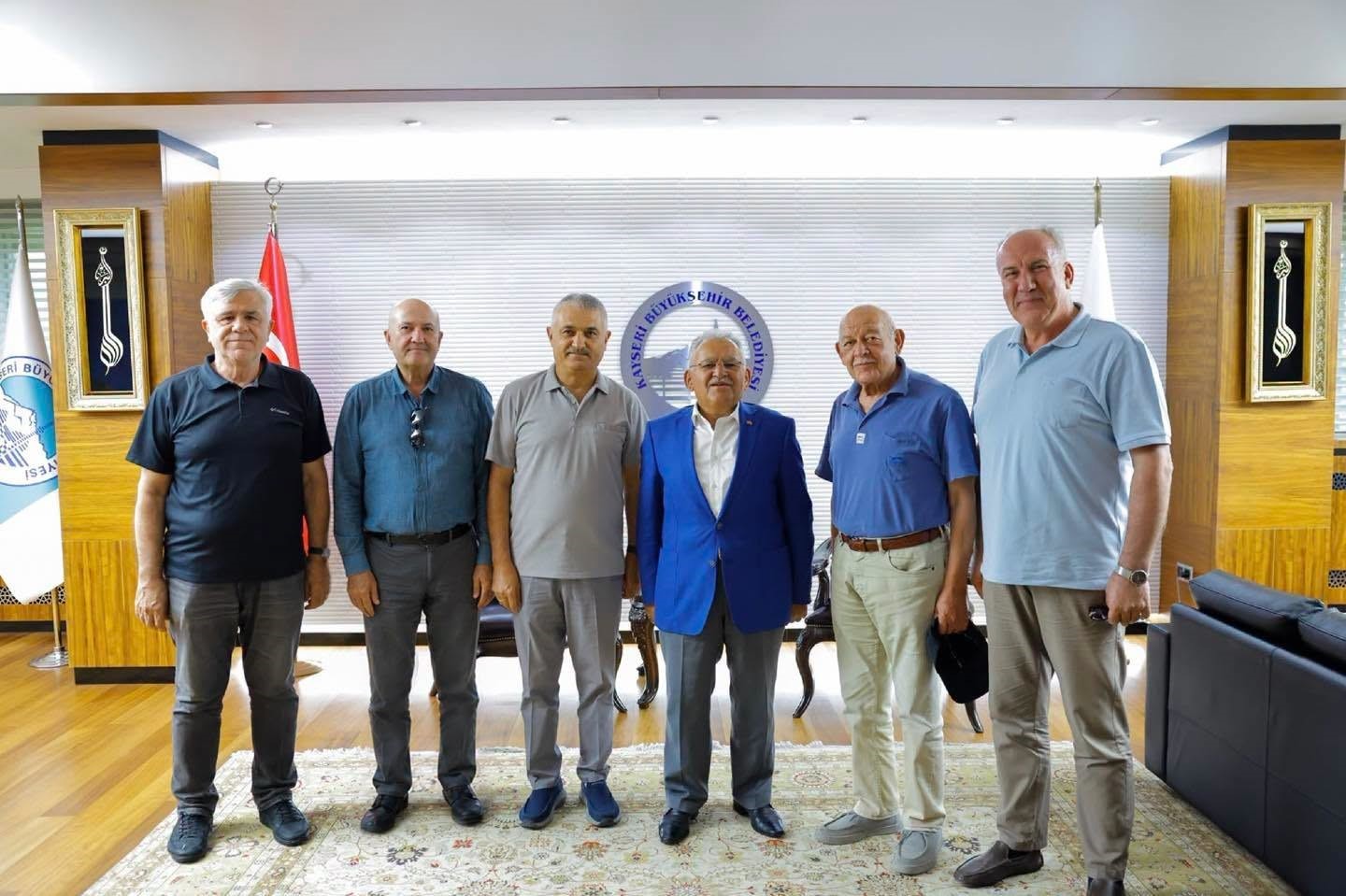 Başkan Büyükkılıç, Erciyes 38 FK yönetimini ağırladı