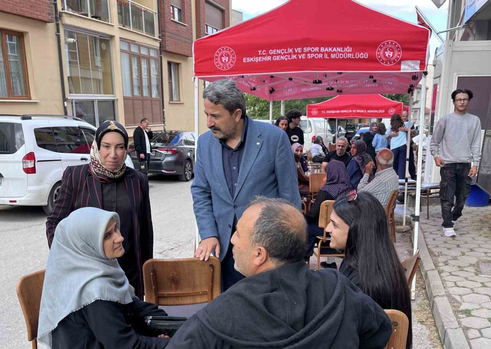Yeni eğitim-&ouml;ğretim d&ouml;neminde Eskişehir&rsquo;e gelen &ouml;ğrenciler yurtlara yerleşti