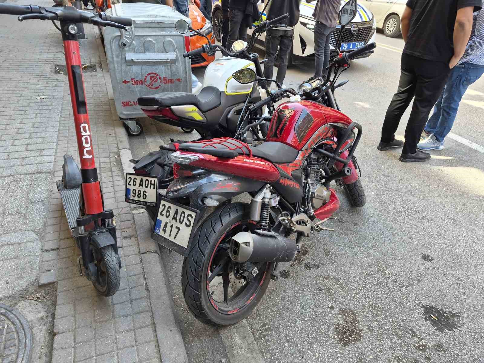 Tartıştığı otomobil sürücüsünü yumruklayan motosikletliye 180 bin TL ceza