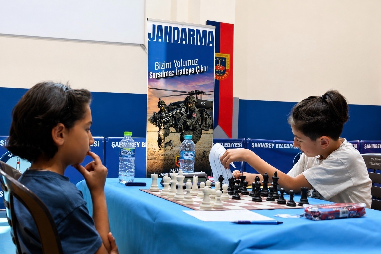 Jandarmadan ödüllü satranç turnuvası