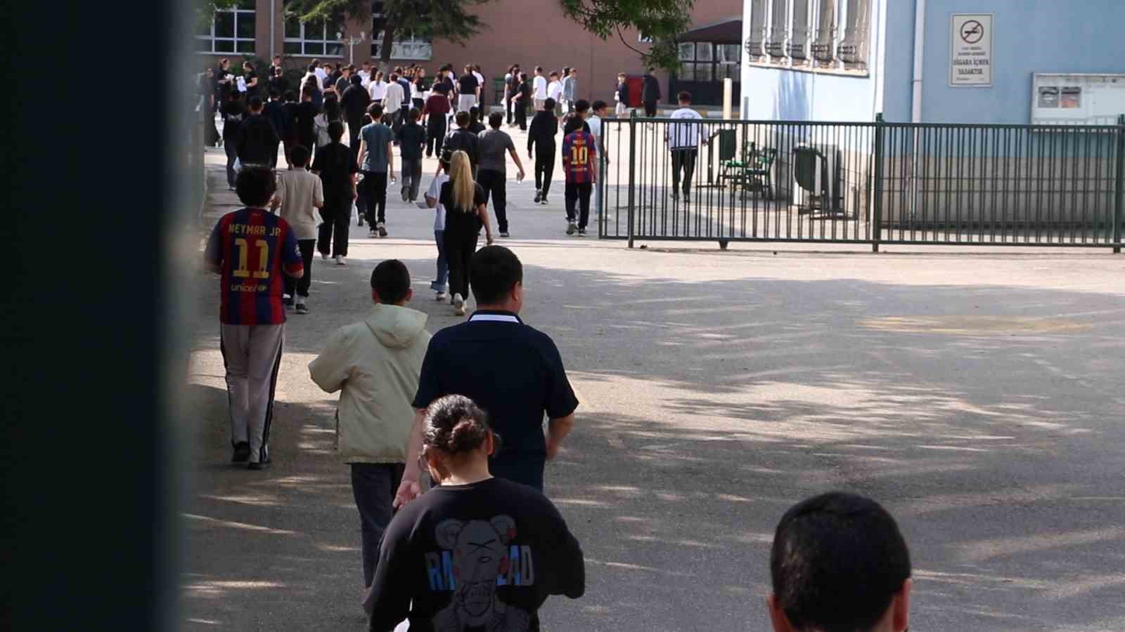 Eskişehir’de LGS heyecanı sabahın erken saatlerinde başladı