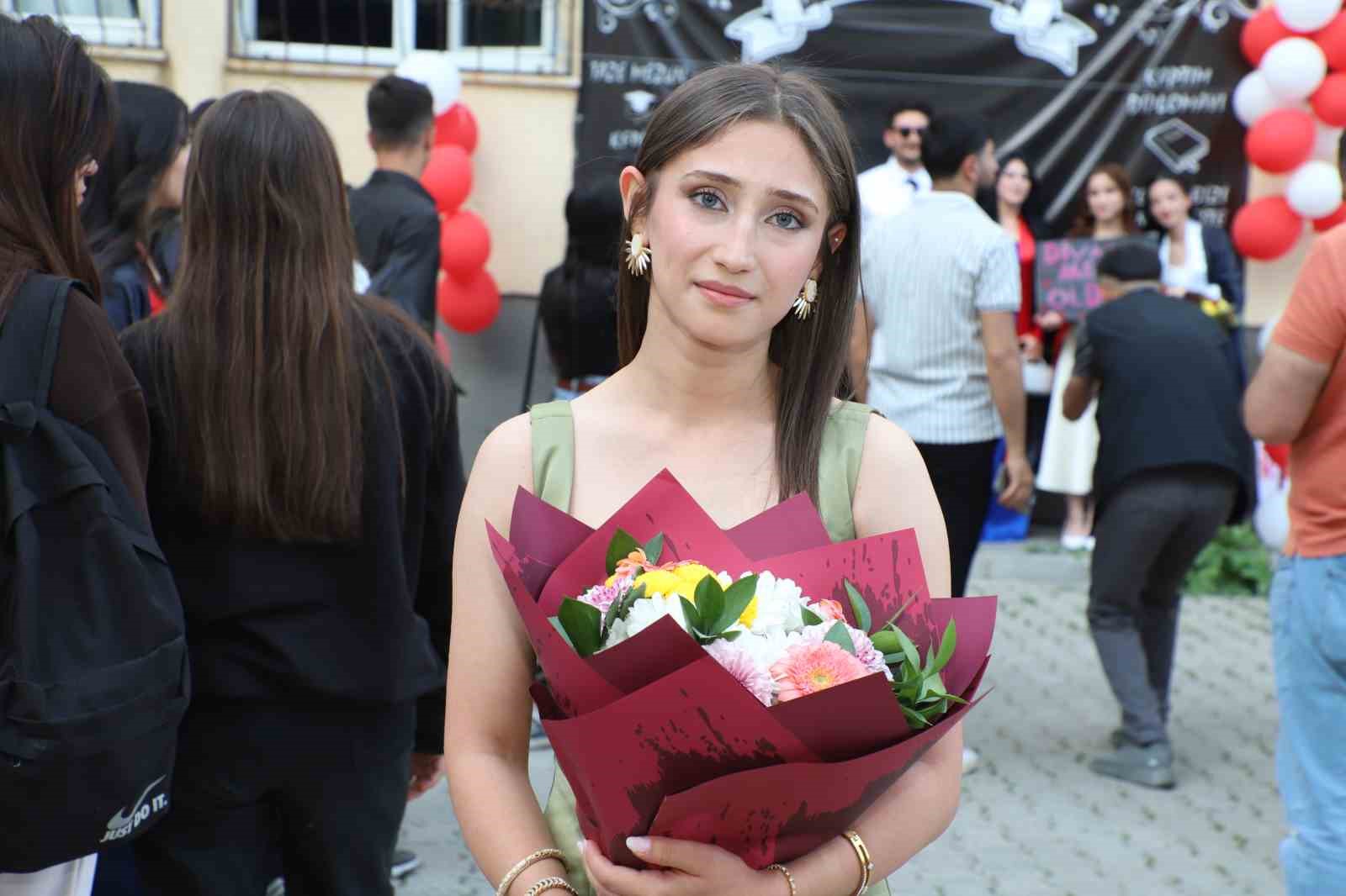 Hakkari’de mezuniyet heyecanı