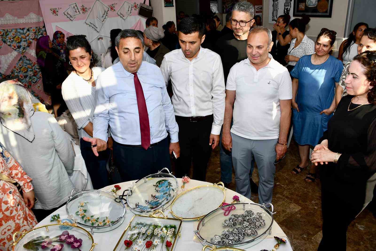 Silifke Halk Eğitimi Merkezi sergisi açıldı