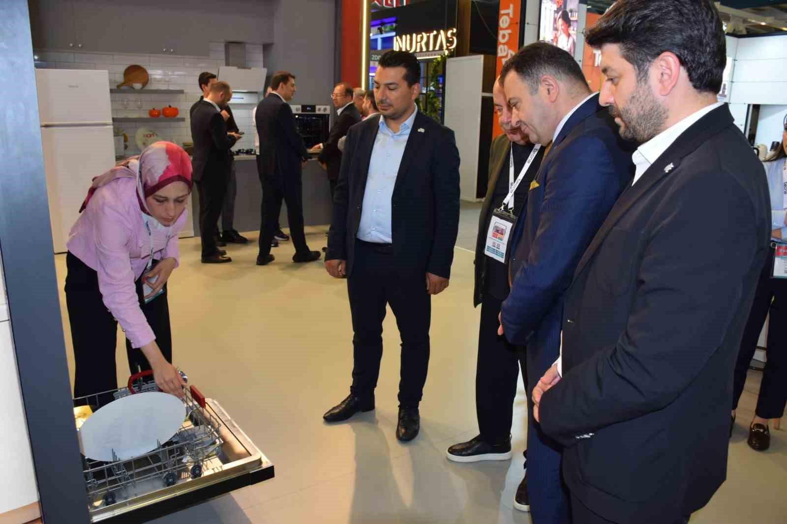 Başkan Yalçın: "Sanayicimiz yenilikçi vizyonunu ZUCHEX fuarında bir kez daha kanıtladı"