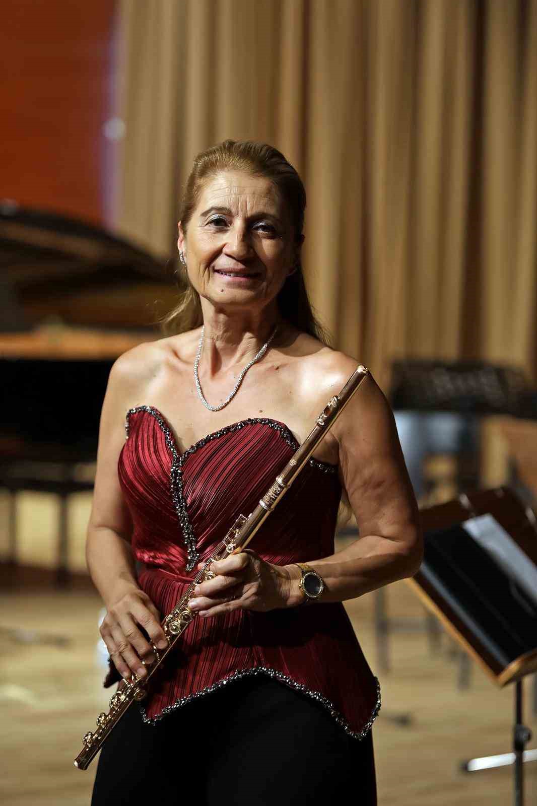 "İstanbul Uluslararası Yaz Müzik Akademisi"nin finalinde müzik şöleni