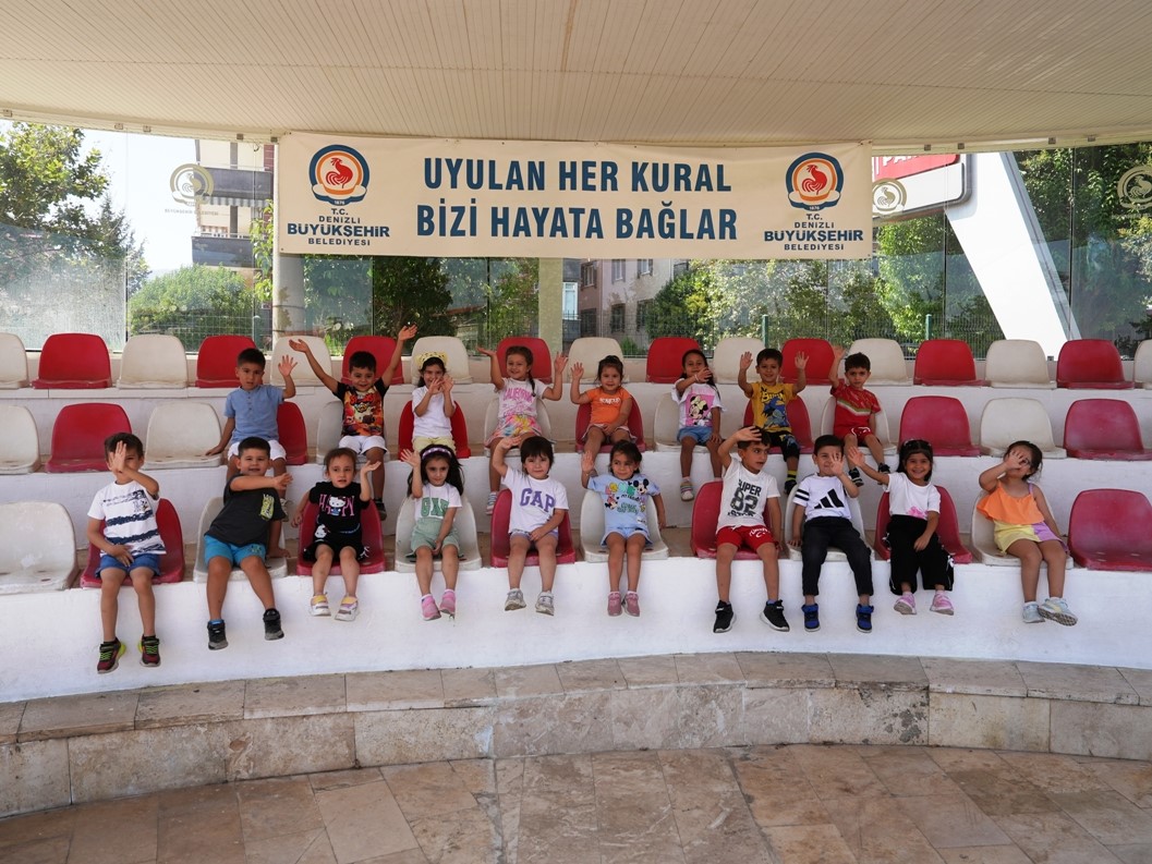 Denizli Büyükşehirden miniklere bilim, tarih ve trafik eğitimi
