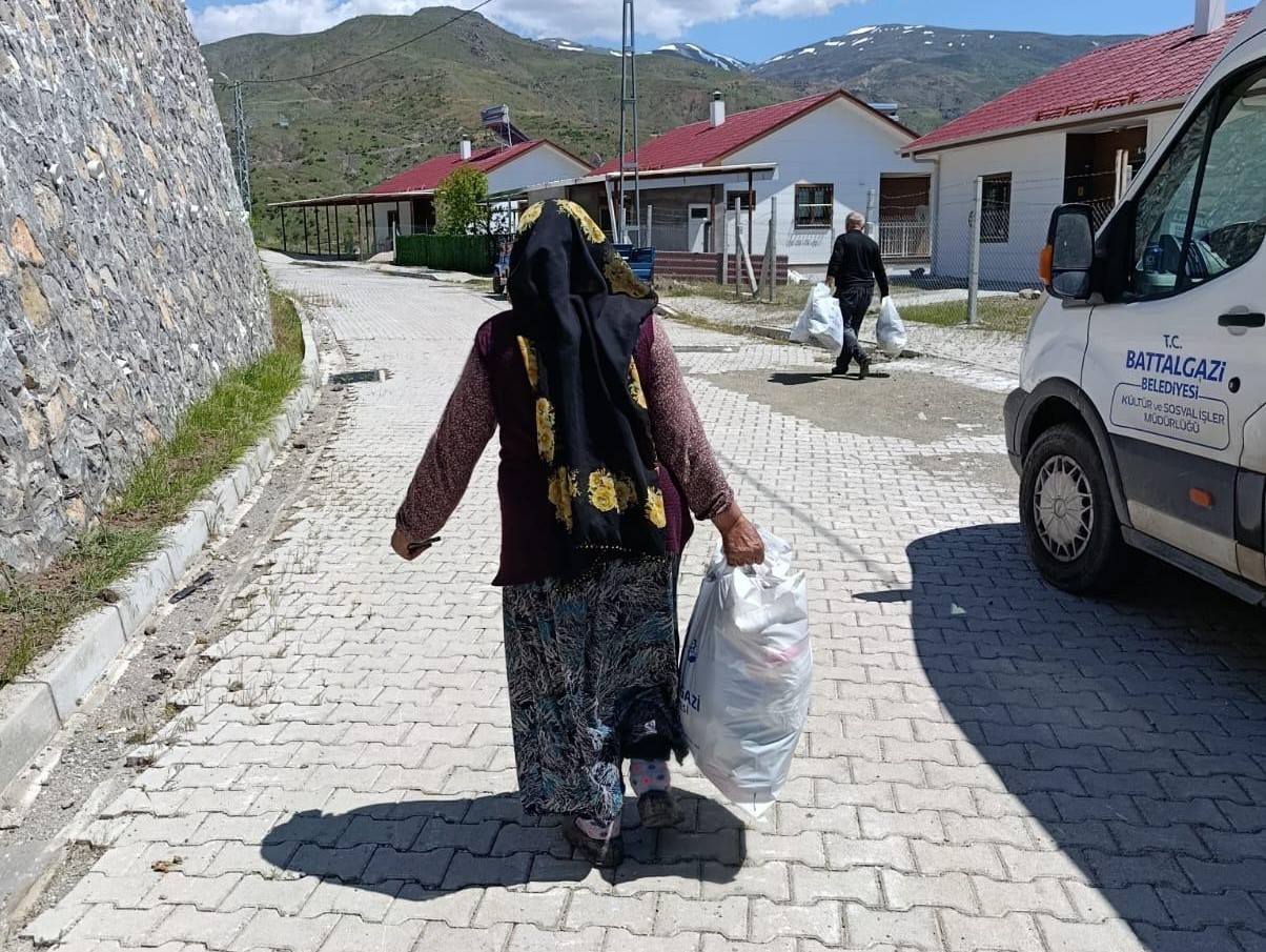 Battalgazi Belediyesi&rsquo;nden g&ouml;n&uuml;l ziyaretleri
