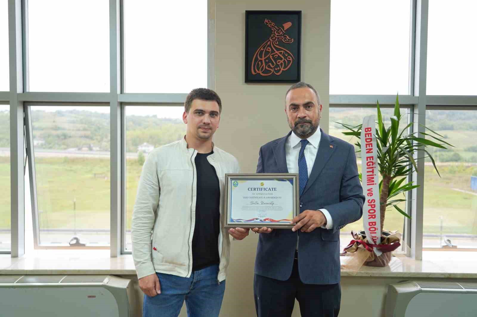 Sırbistan Djuka Dinic İzci Kulübü’nden BARÜ’ye proje teşekkürü