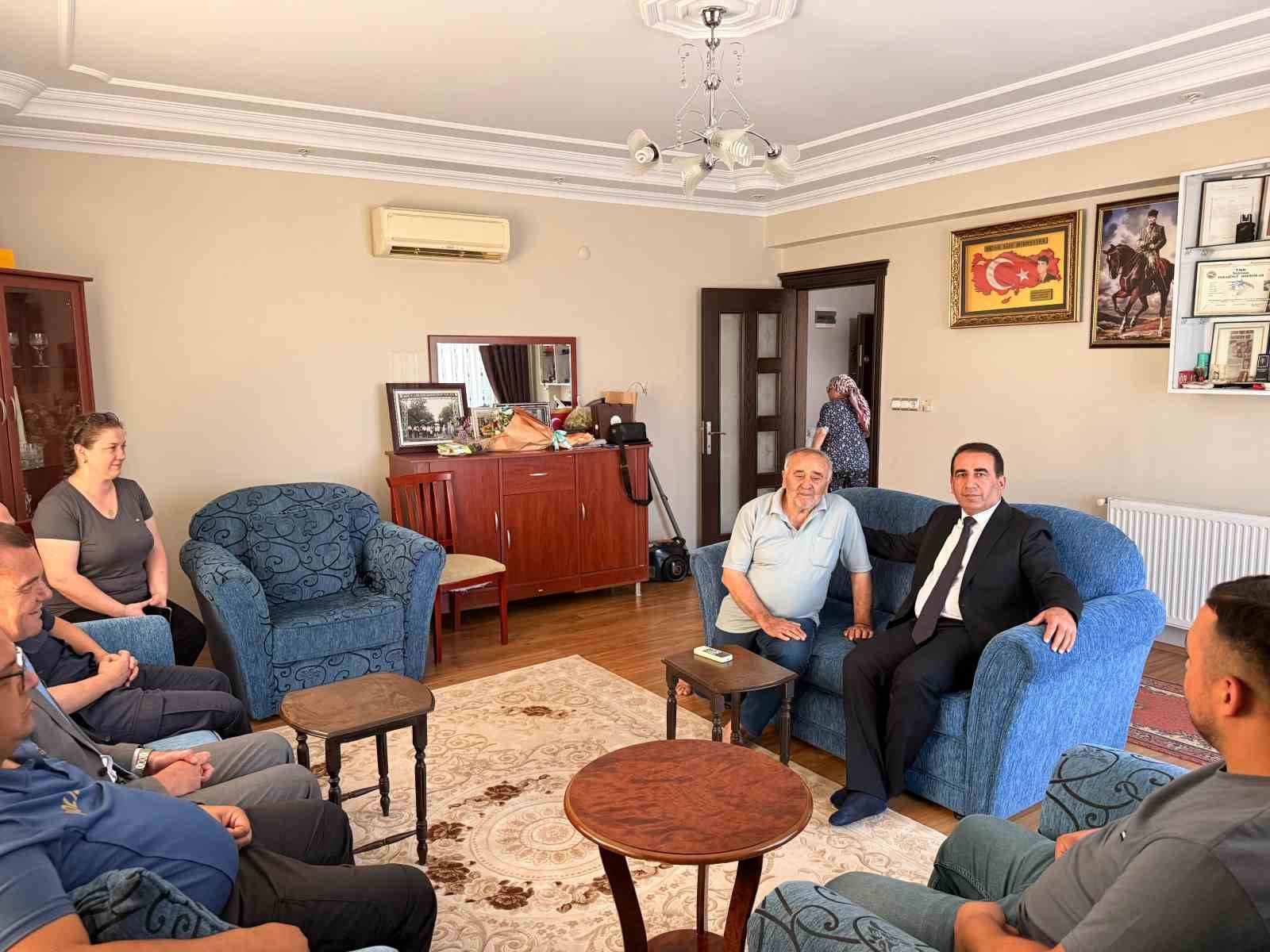 Yeni kaymakamın ilk durağı şehit evi oldu