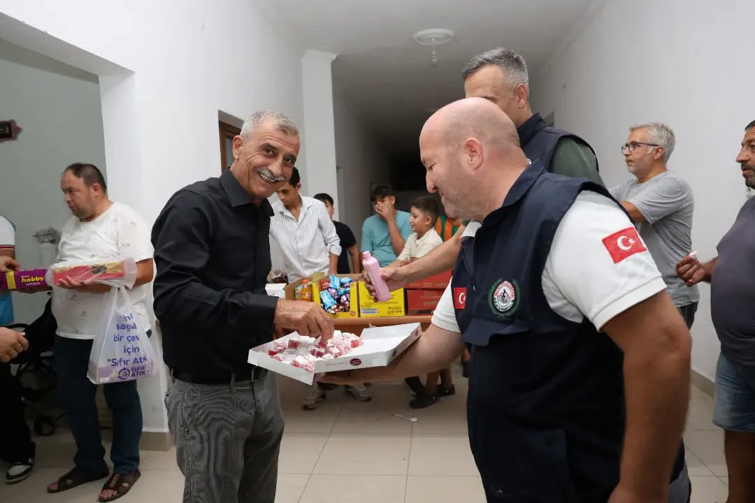 İncirliova’da kandil gecesi camilerde ikram dağıtıldı