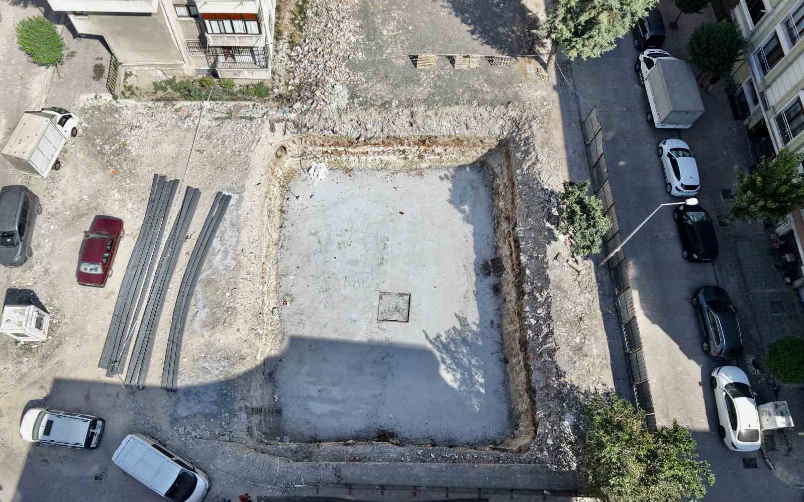 Bah&ccedil;elievler&rsquo;de inşaatın temelinde tarihi bulgular &ccedil;ıktı