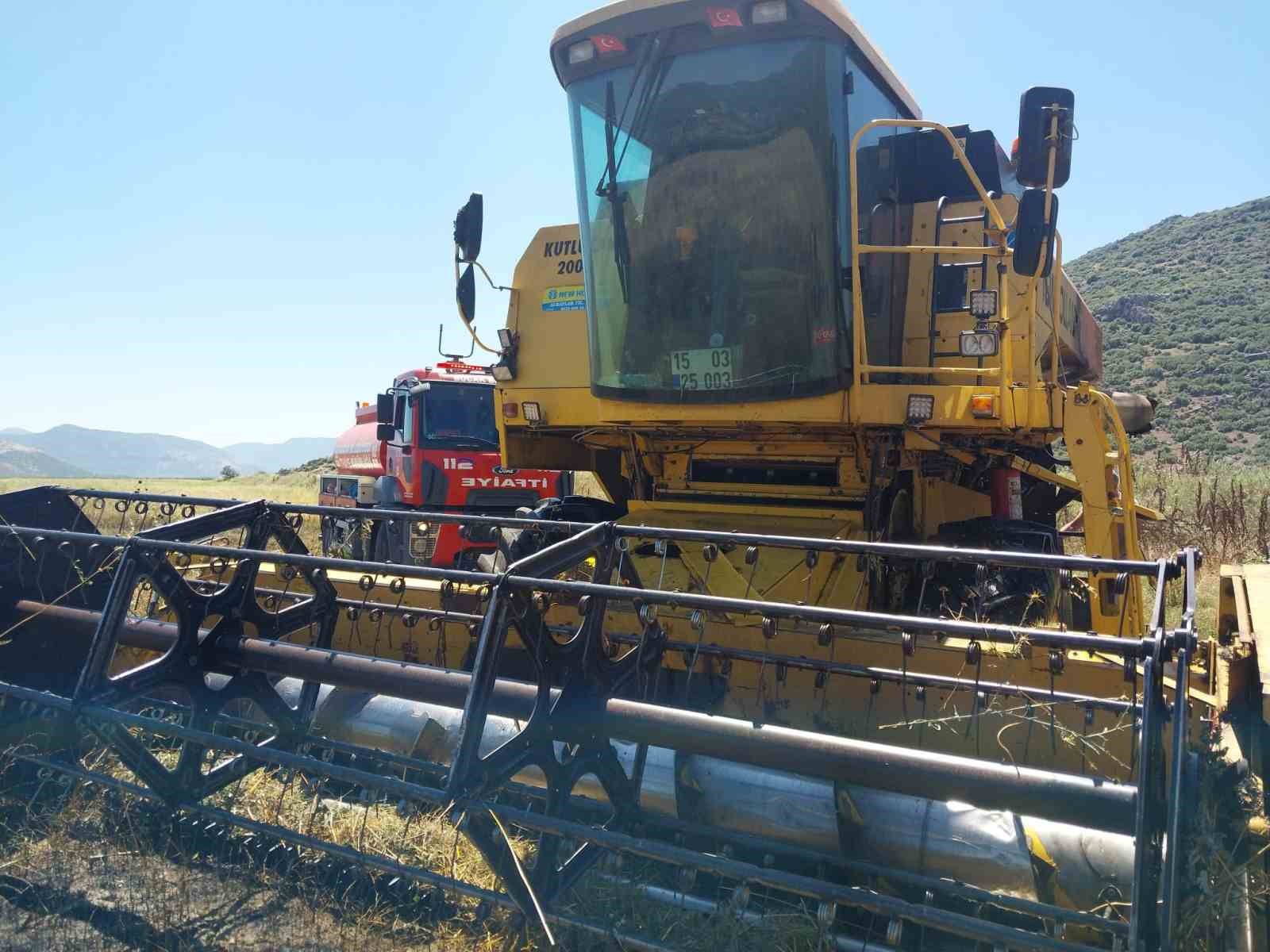 Burdur&rsquo;da hasat yapan bi&ccedil;erd&ouml;ver alevlere teslim oldu
