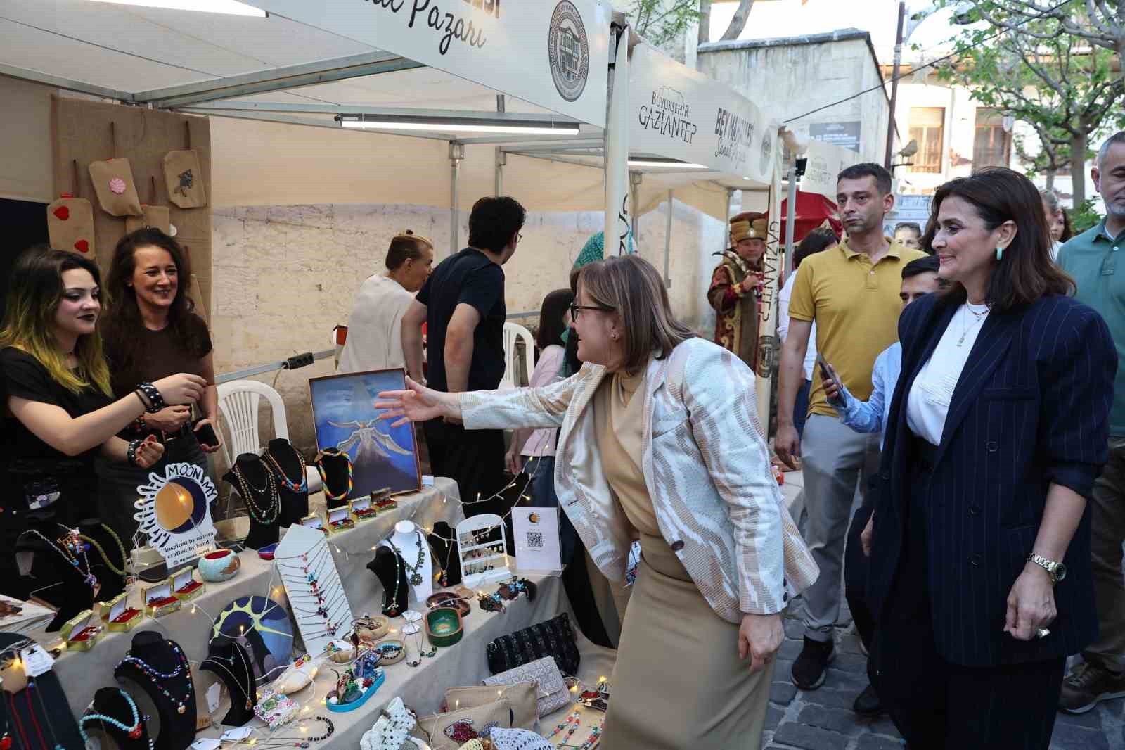 Gaziantep B&uuml;y&uuml;kşehir ge&ccedil;mişi geleceğe taşıyor