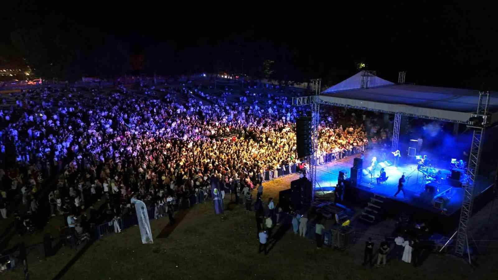 Kültür sanat festivali coşkusu İmera konseriyle zirveye ulaştı