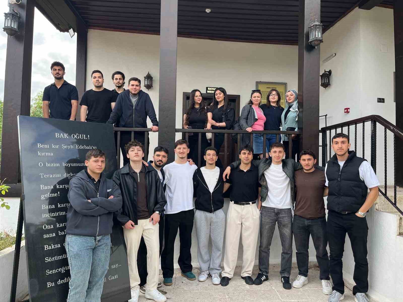 Öğrenciler tarihi ve kampüs alanlarını gezdi