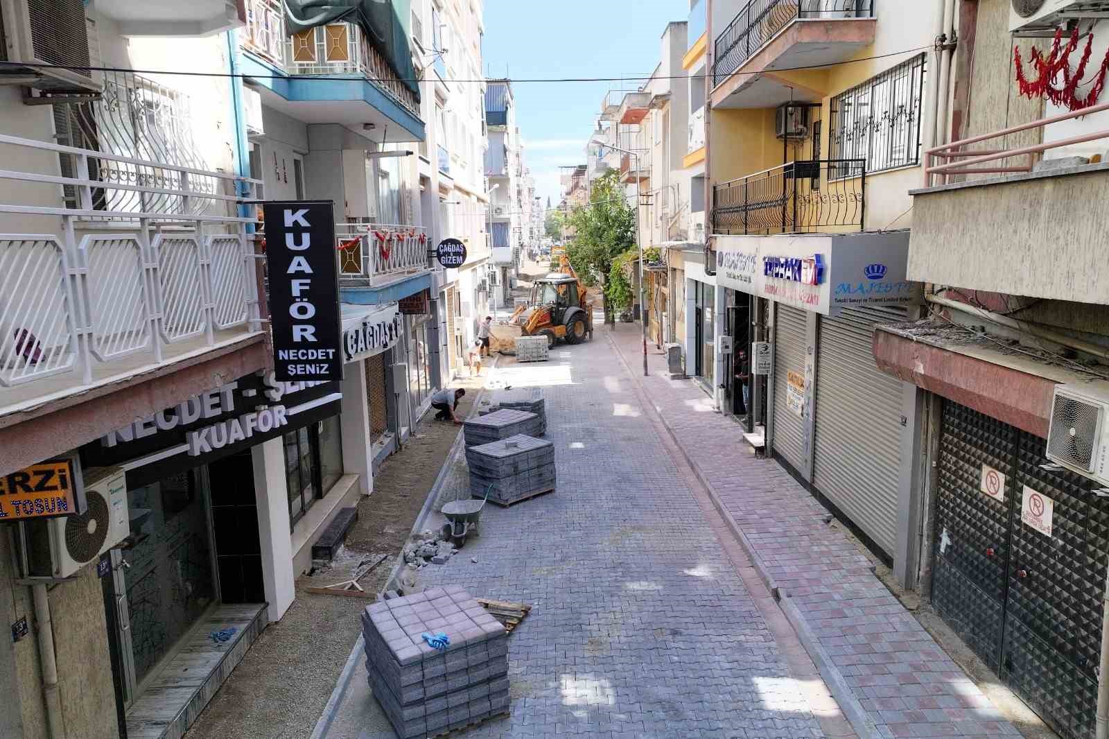Efeler Belediyesi yol yenileme çalışmalarını sürdürüyor