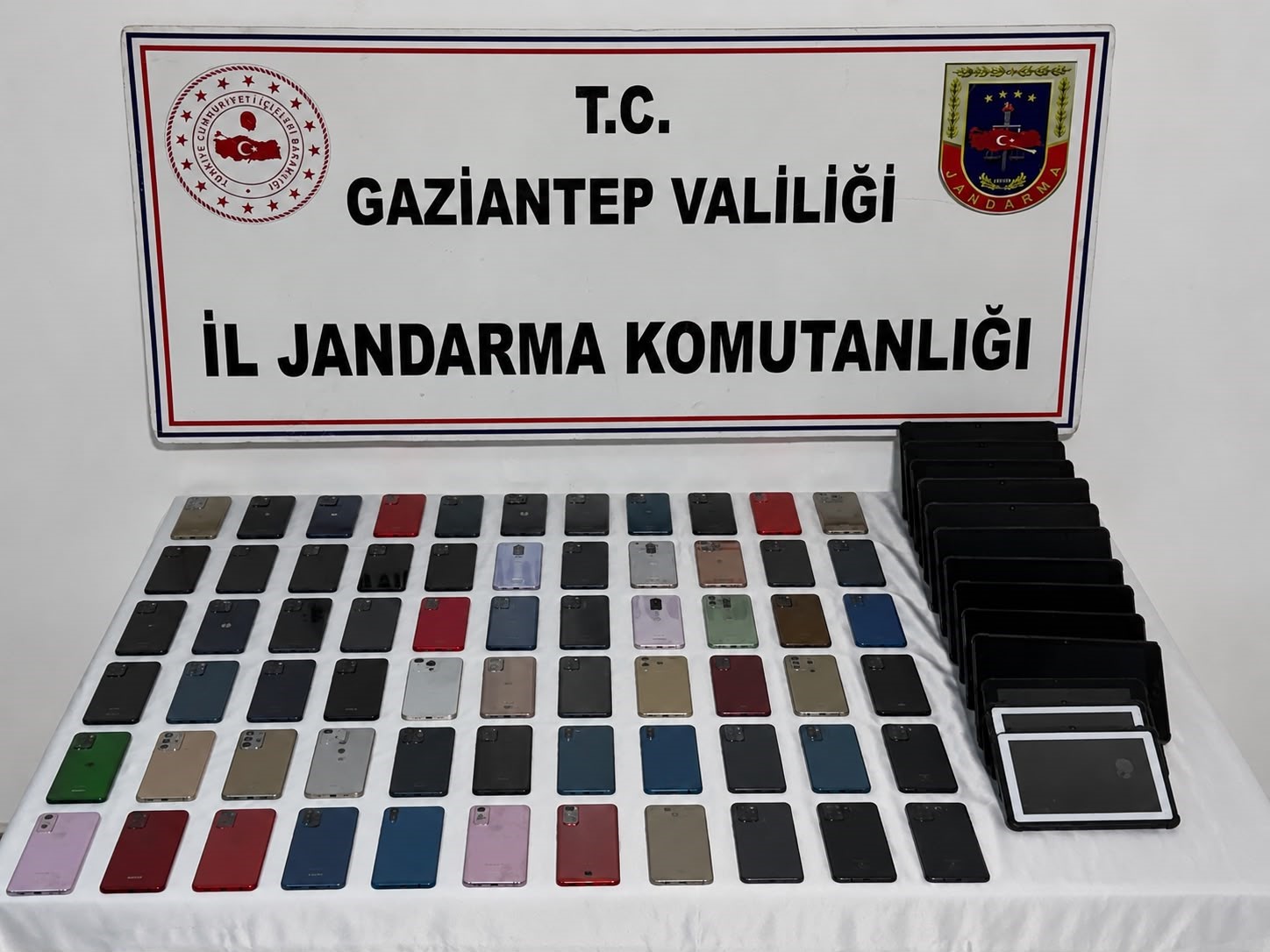 Gaziantep’te uyuşturucu ve kaçakçılık şüphelisi 46 şahıs tutuklandı