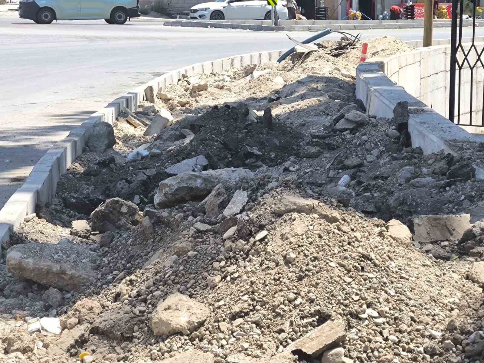 Van’da bitmeyen yol çilesi: Ağır ilerleyen çalışmalar vatandaşın tepkisini çekiyor