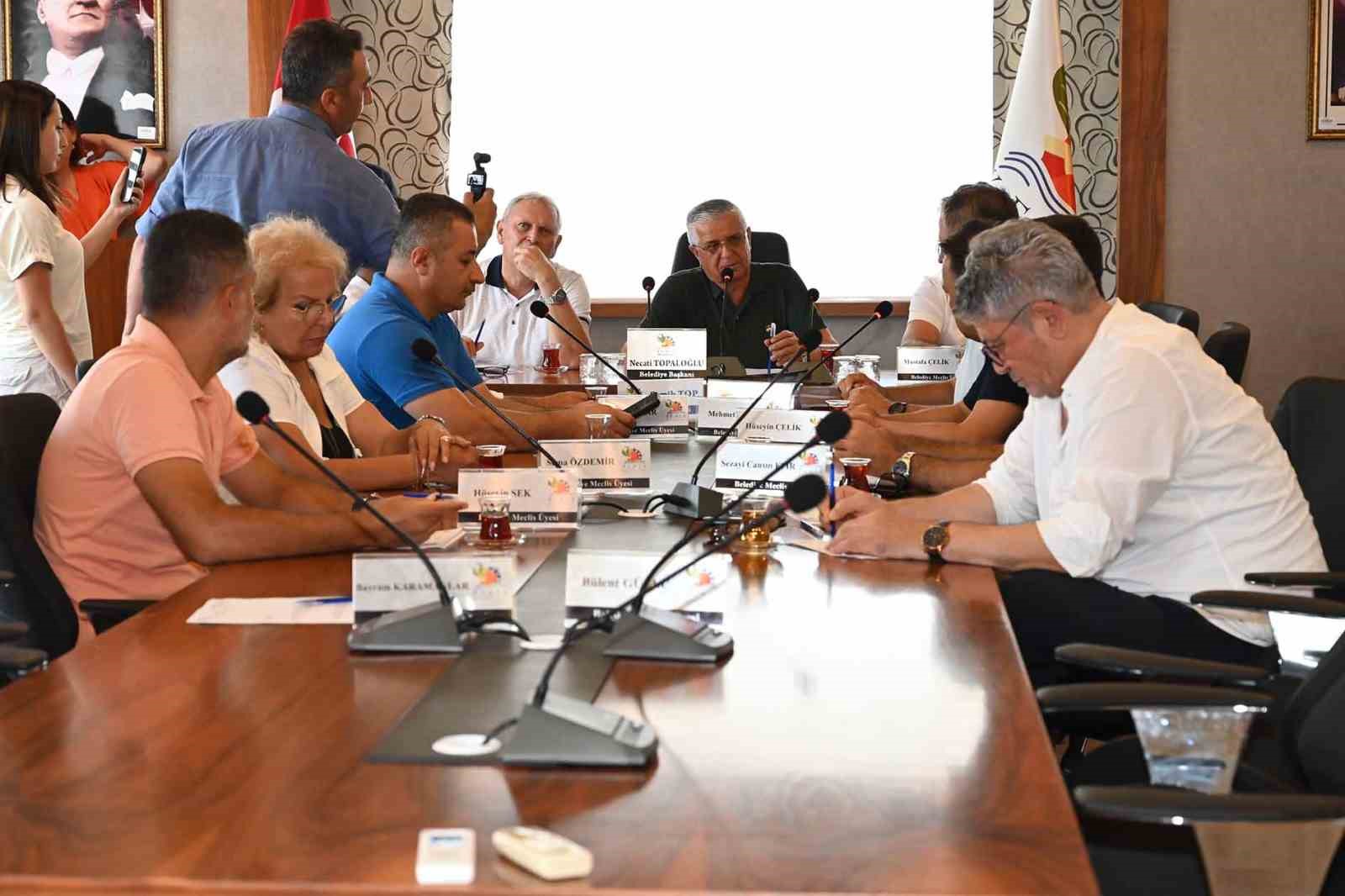 Kemer Belediyesi Ağustos ayı meclis toplantısında araç filosunun güçlendirilmesine yönelik kararlar alındı