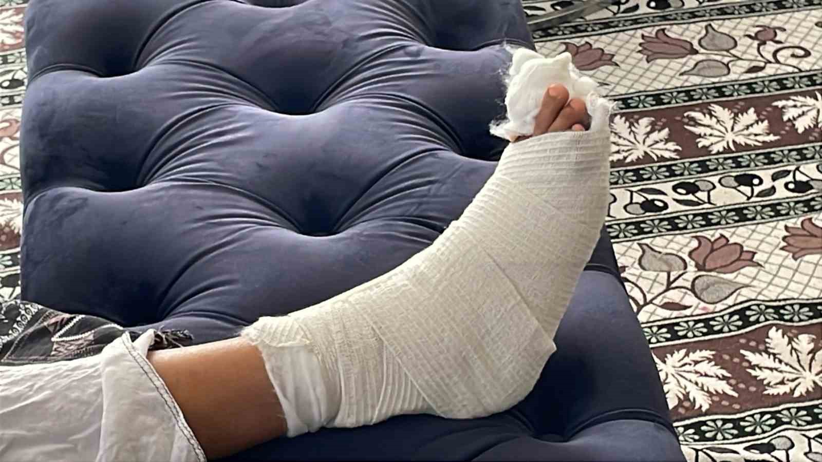 Kaldırımda yürürken üzerine PVC kapı düşen genç kadın o anları anlattı