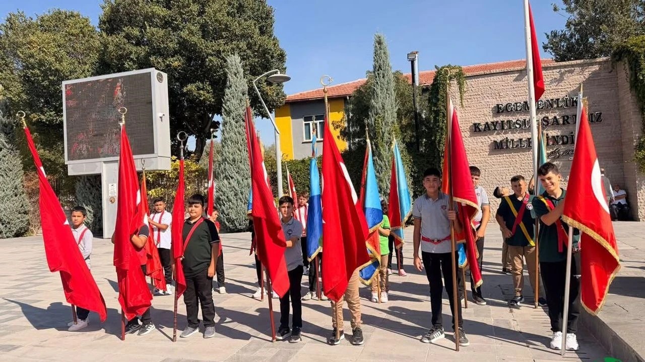 Karapınar’da İlköğretim Haftası kutlamaları