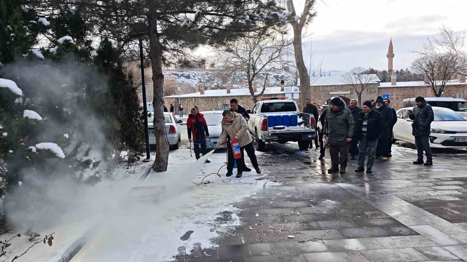Büyükşehirden 16 ilçede din görevlilerine afet ve yangın eğitimi: Bin 740 personele farkındalık çalışması